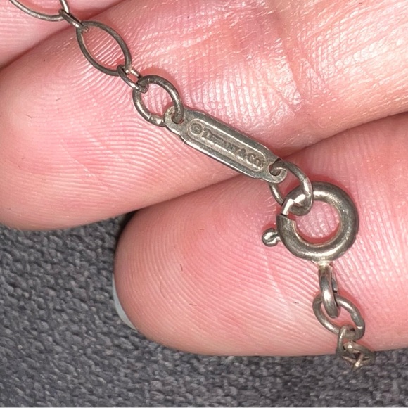 Tiffany & Co RARE Silver Heart Key Locket Pendant Necklace- With original chain - Picture 6 of 15